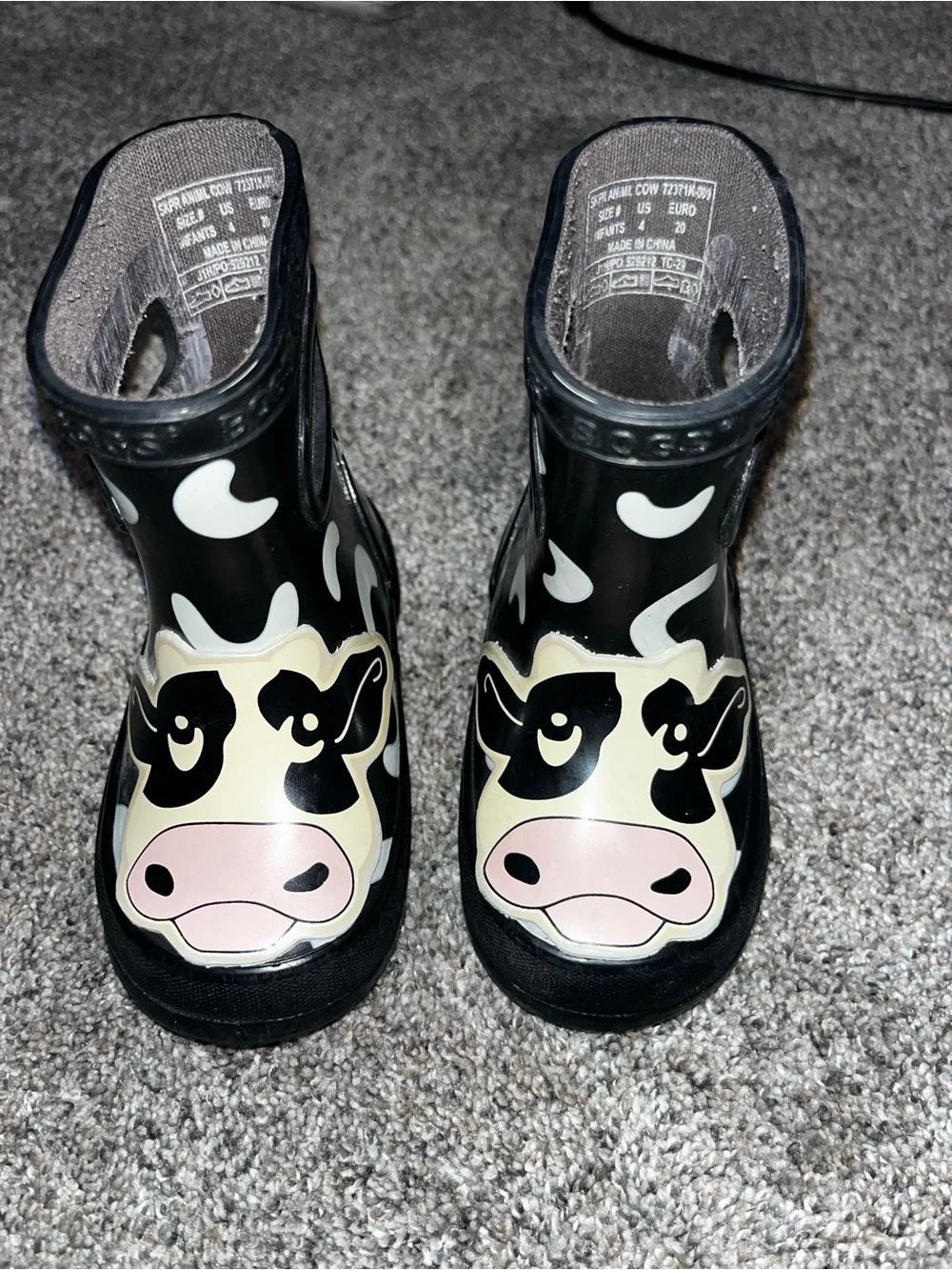 Bogs cow rain boots 4c